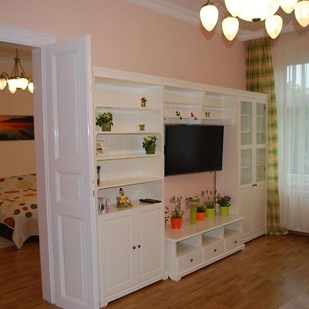 Jurincom Apartments Masaryka 카를로비바리 외부 사진