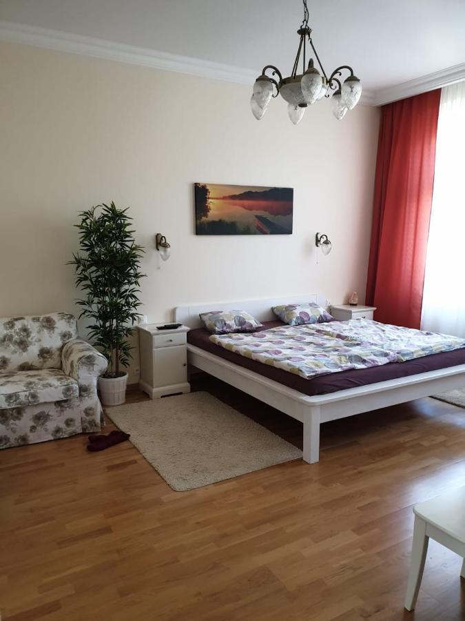 Jurincom Apartments Masaryka 카를로비바리 외부 사진